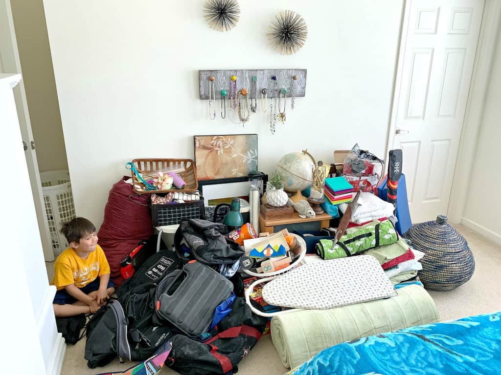 extreme decluttering before and after
